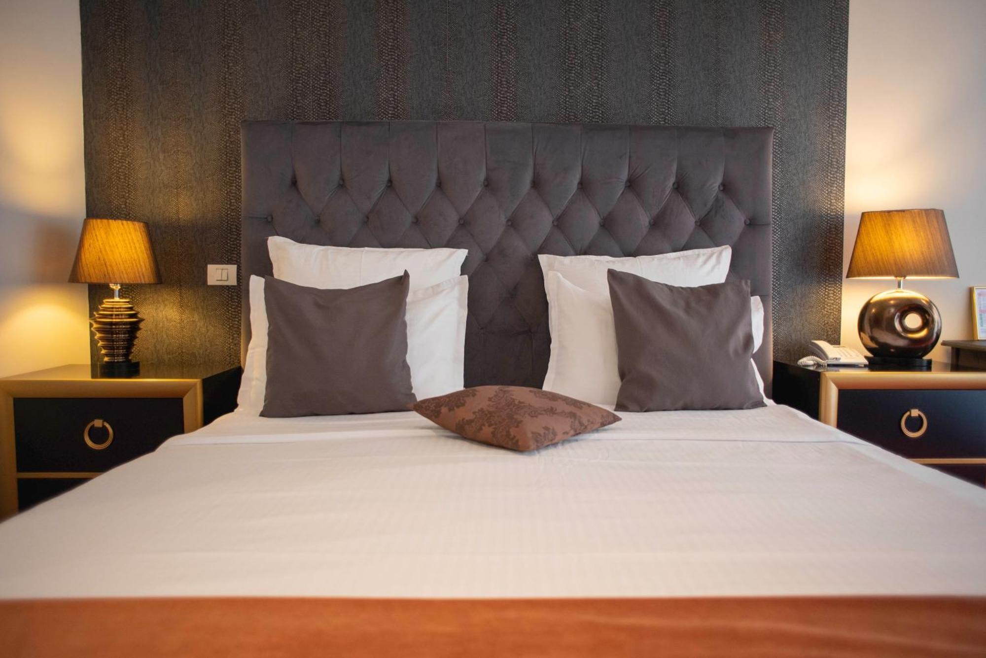 Paj Hotelul Retreat & Spa 시나이아 외부 사진