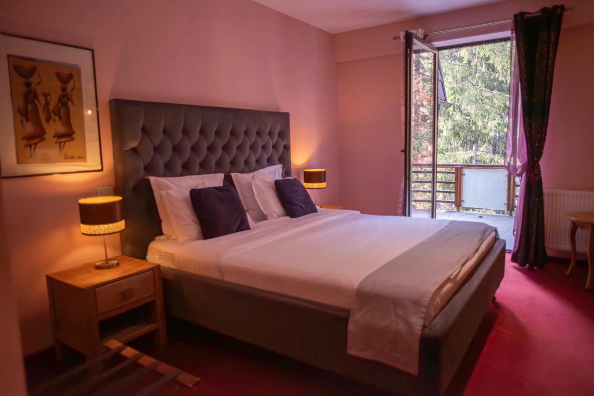 Paj Hotelul Retreat & Spa 시나이아 외부 사진