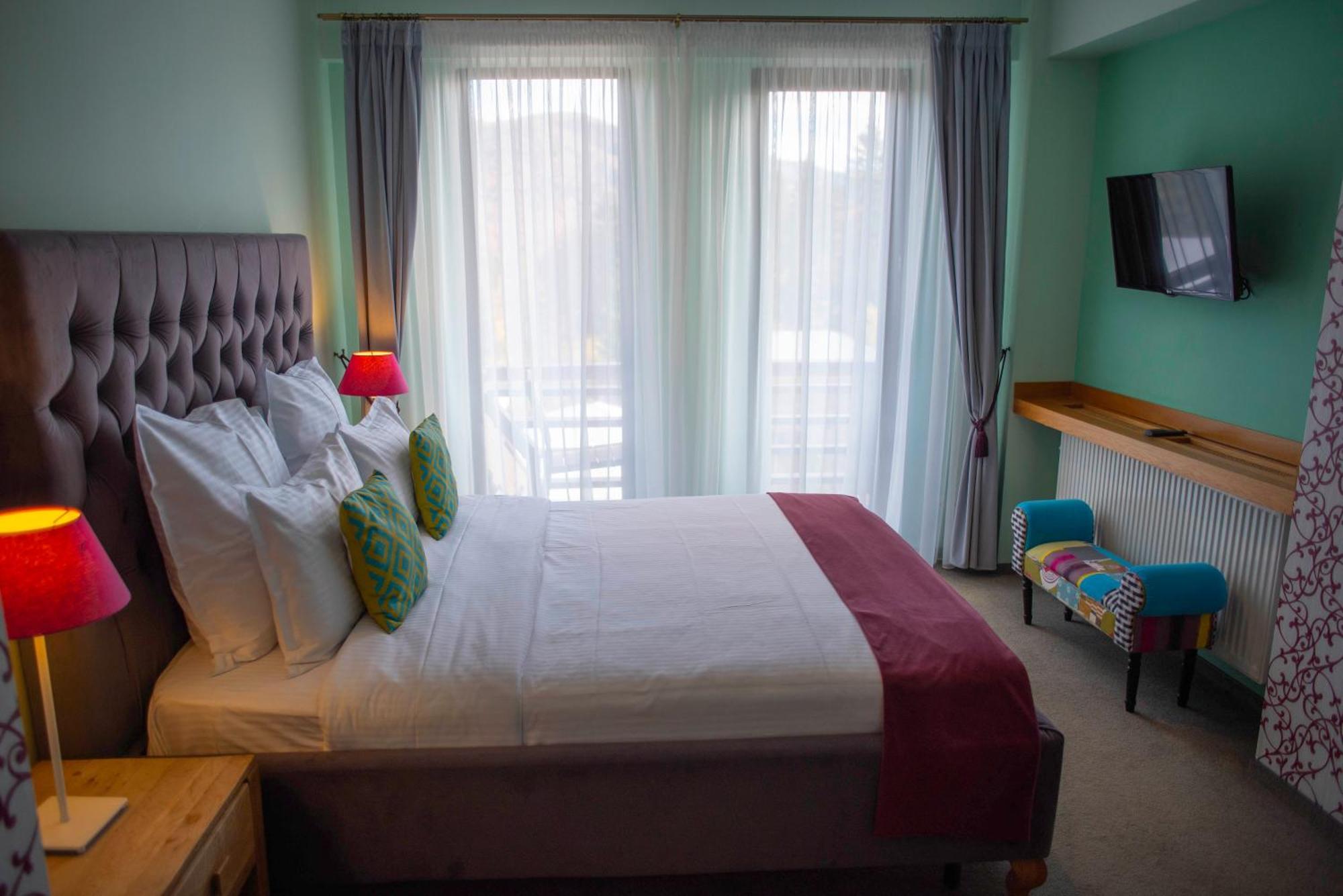 Paj Hotelul Retreat & Spa 시나이아 외부 사진