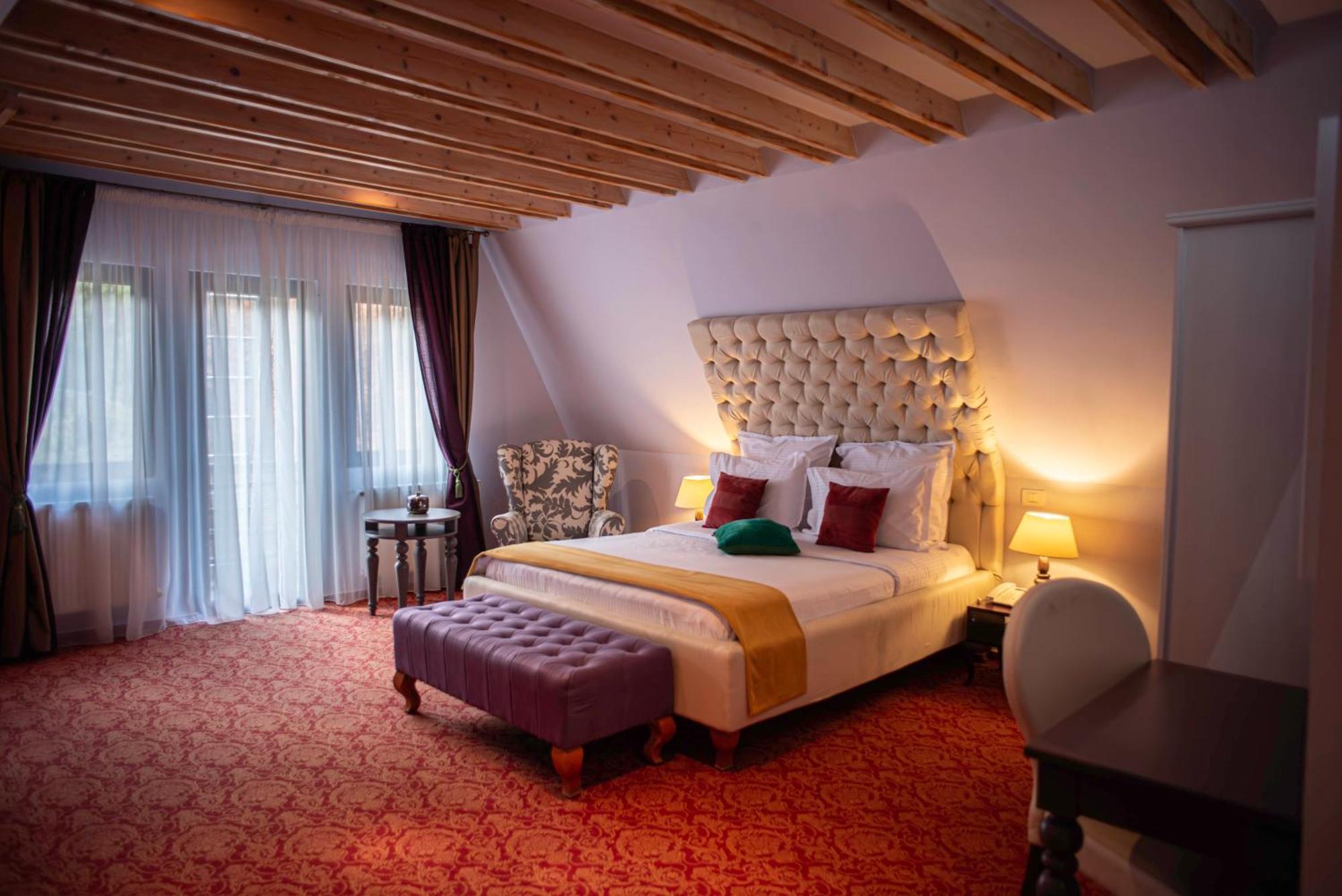 Paj Hotelul Retreat & Spa 시나이아 외부 사진