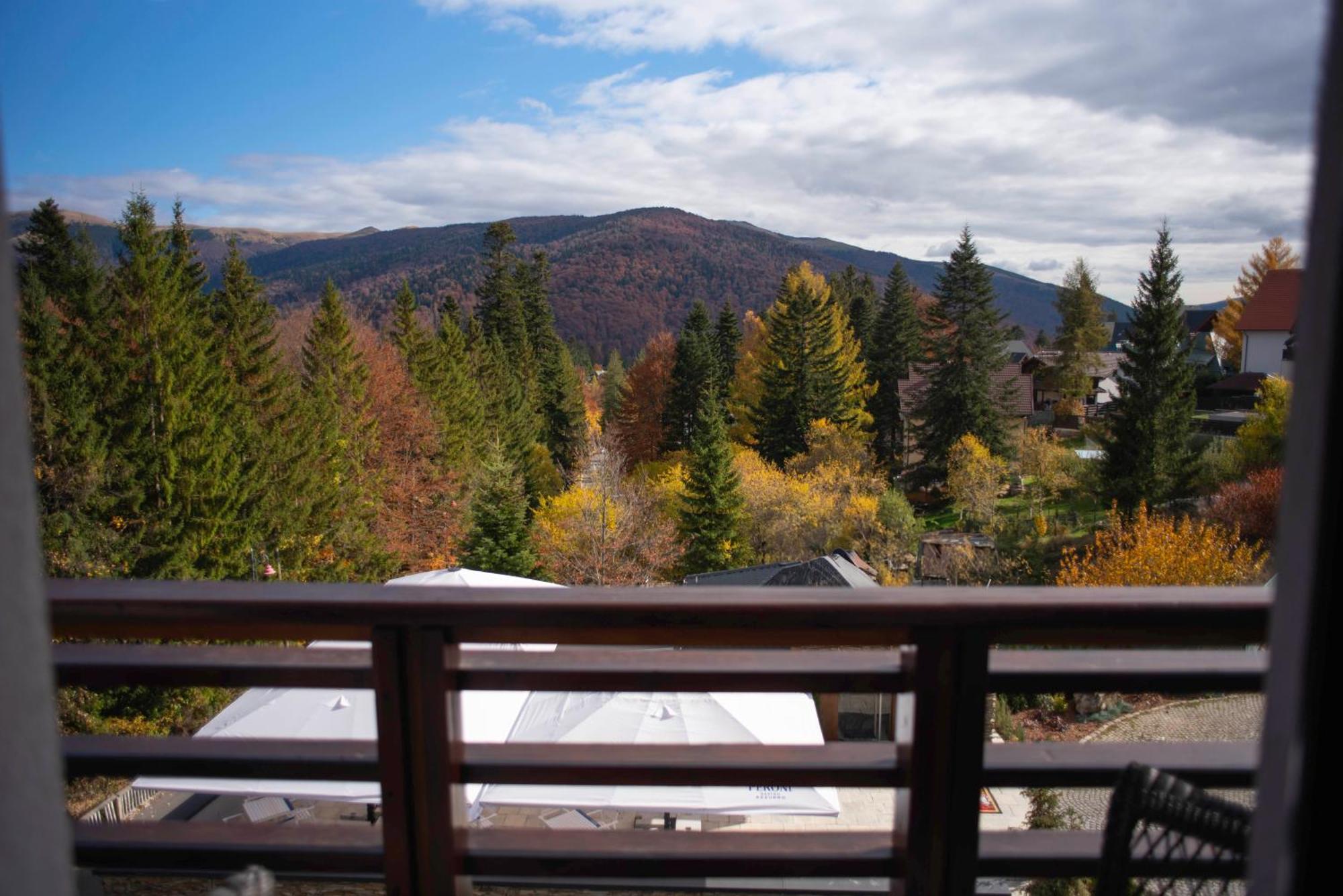 Paj Hotelul Retreat & Spa 시나이아 외부 사진