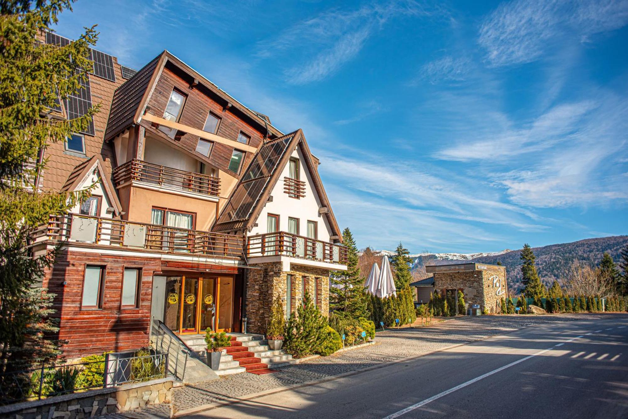 Paj Hotelul Retreat & Spa 시나이아 외부 사진