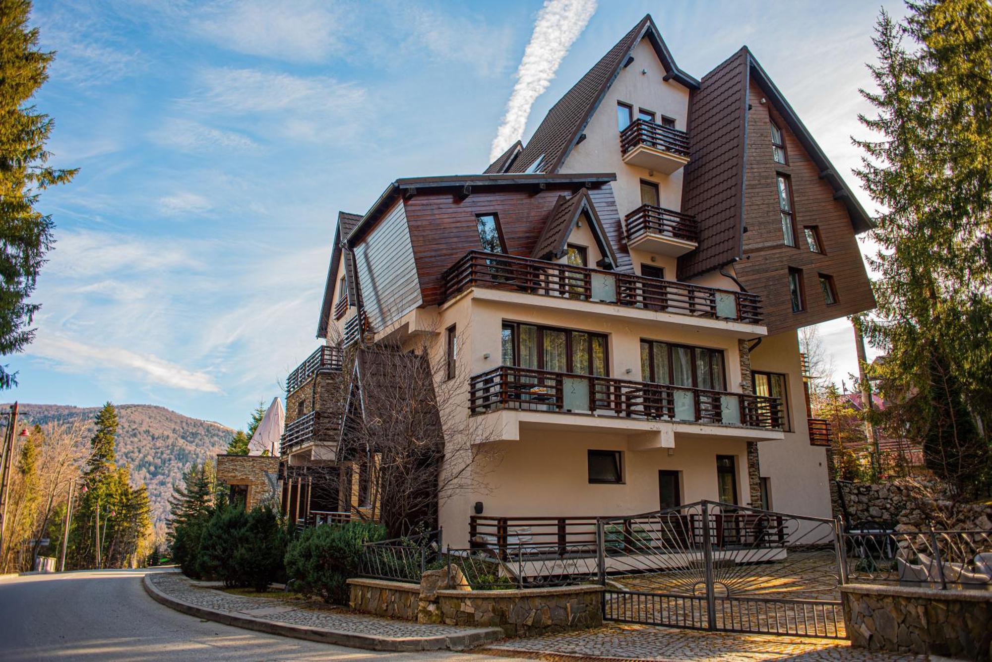 Paj Hotelul Retreat & Spa 시나이아 외부 사진